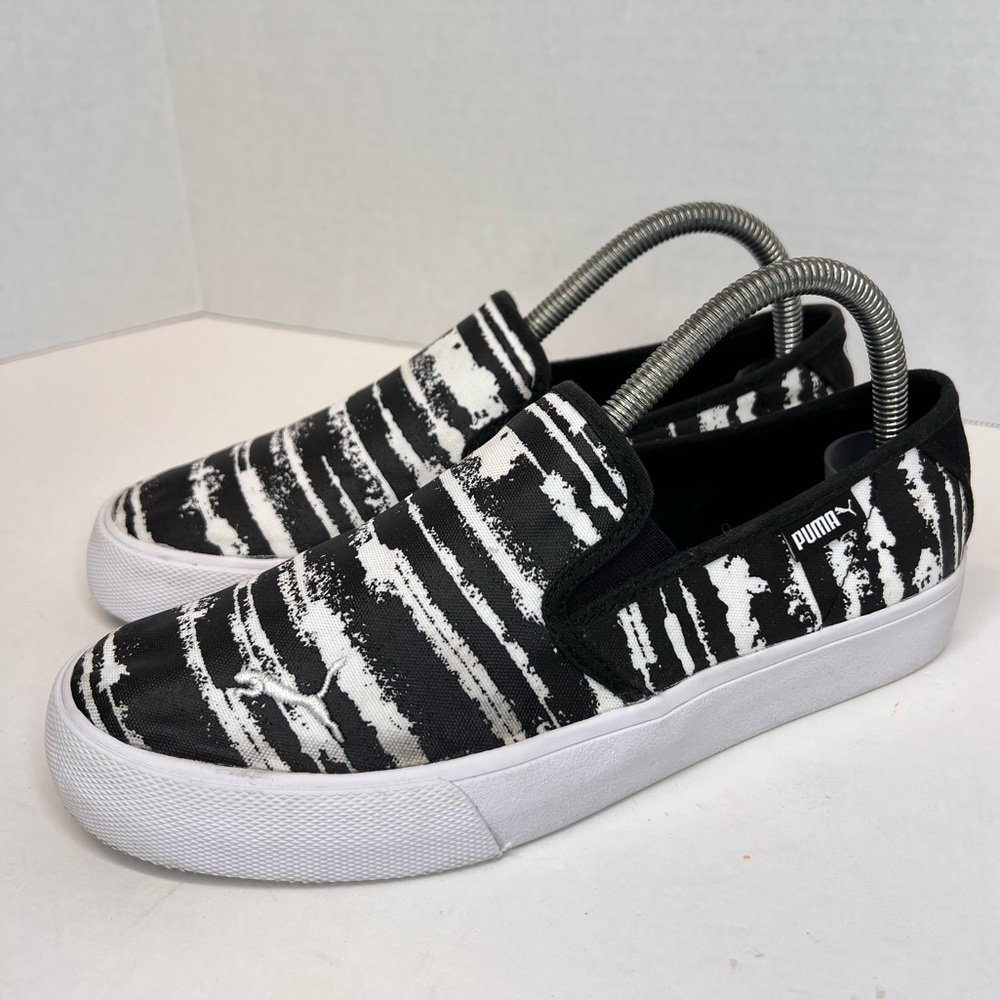Puma Bari Cat Womens Shoes Size 7.5 Black/White Slip On Memory Foam Superb!
